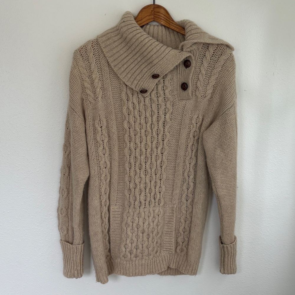 Vintage Cozy Cable Knit Sweater in Cream